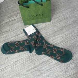 Authentic hunter green and coral GG Lamé Gucci ankle socks 🧦